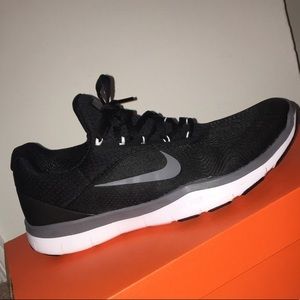 New w/out tags Nike shoes. Size 8.5